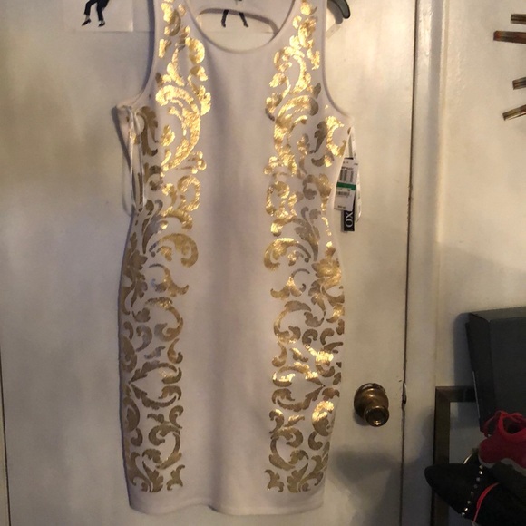 Dress - Picture 2 of 4